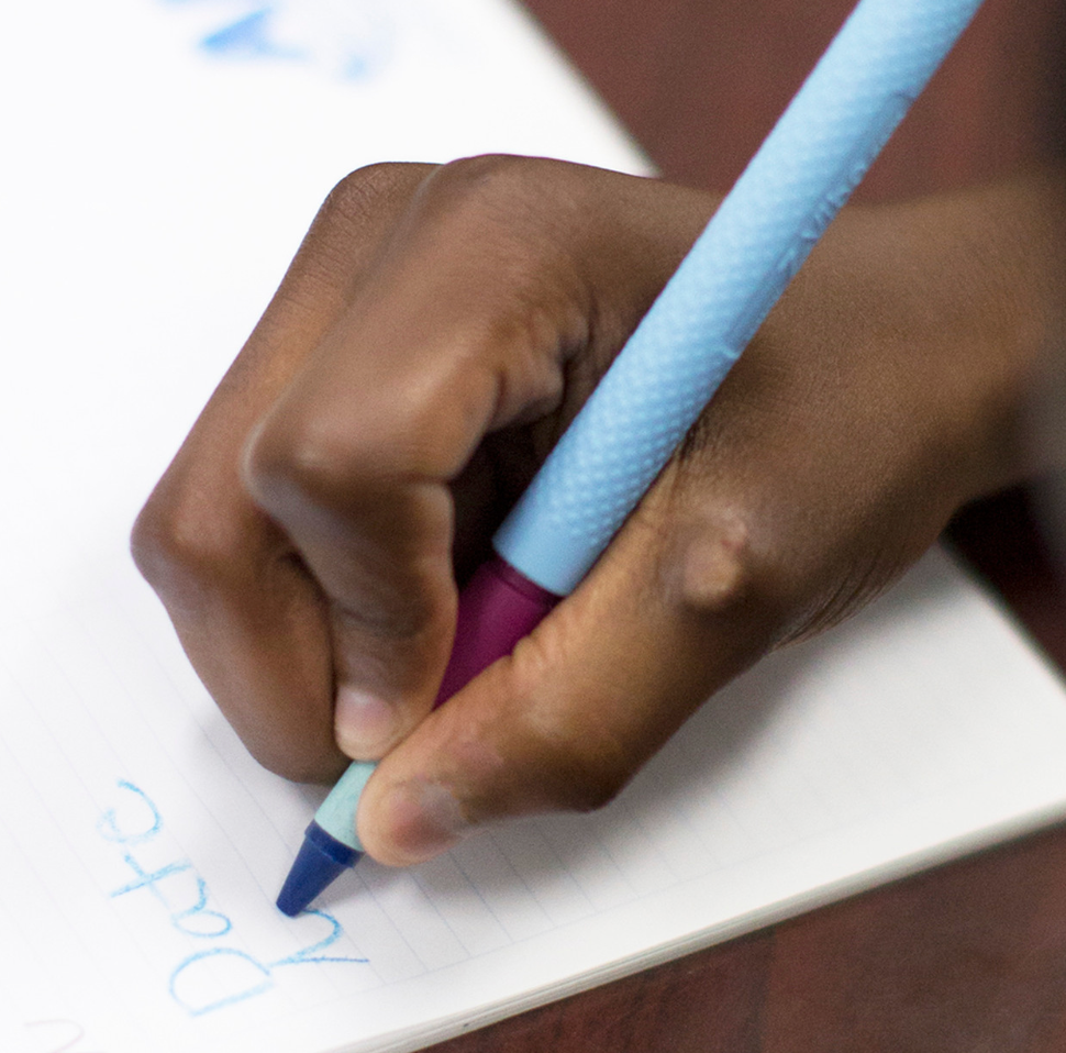 Vibrerende Crayon-stift - god til børn der holder stramt om en blyant
