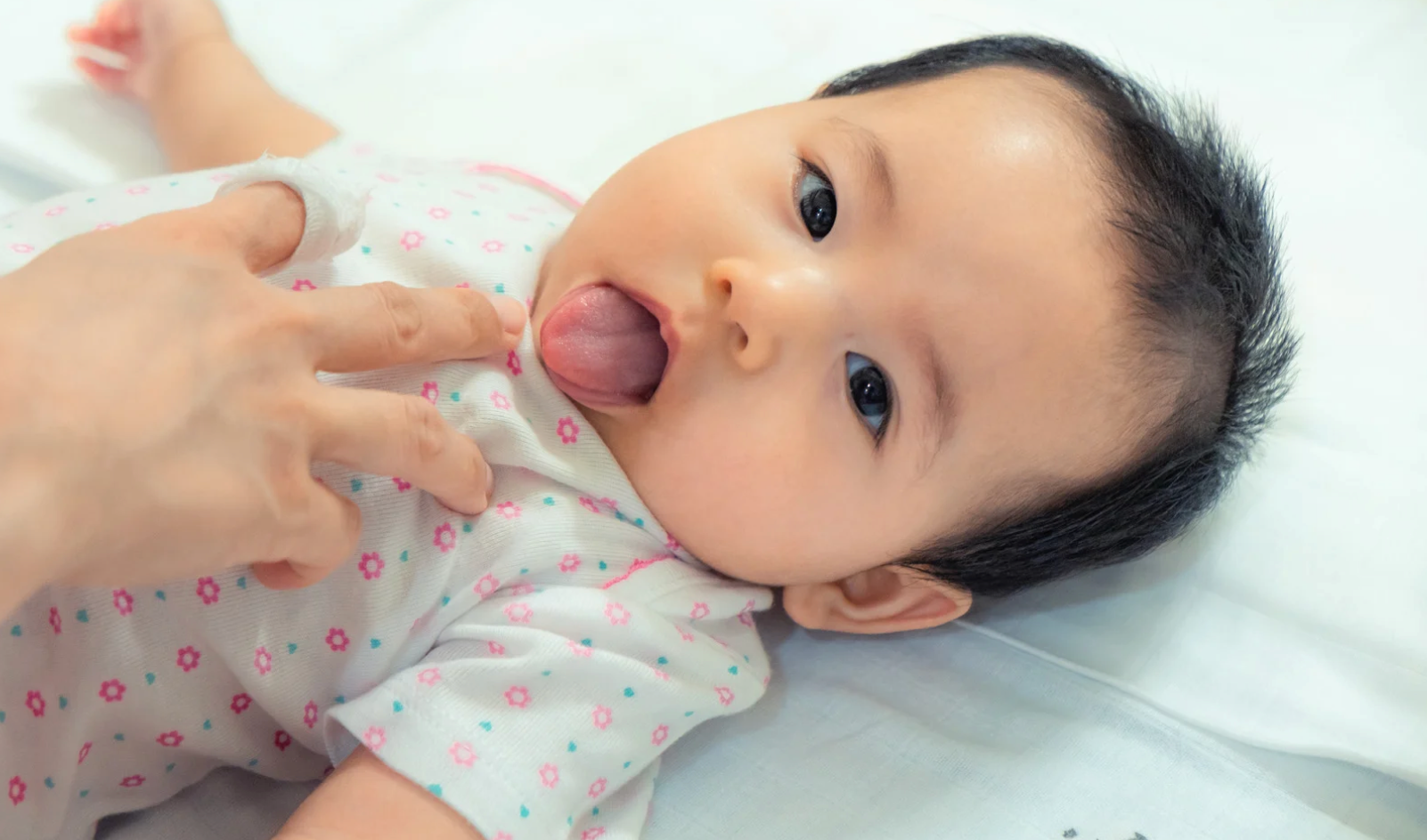 Lær at vurdere stramt tungebånd på babyer 0-6 mdr